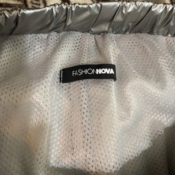 Fashion Nova silver “Warning” sweats xs/s - Picture 5 of 6